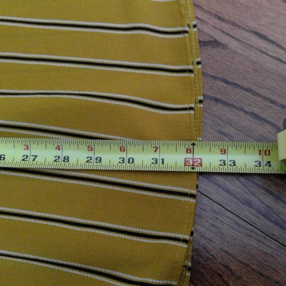 Fashion Muse Size Medium Tie Front Yellow Gold Striped Dress - Picture 12 of 14